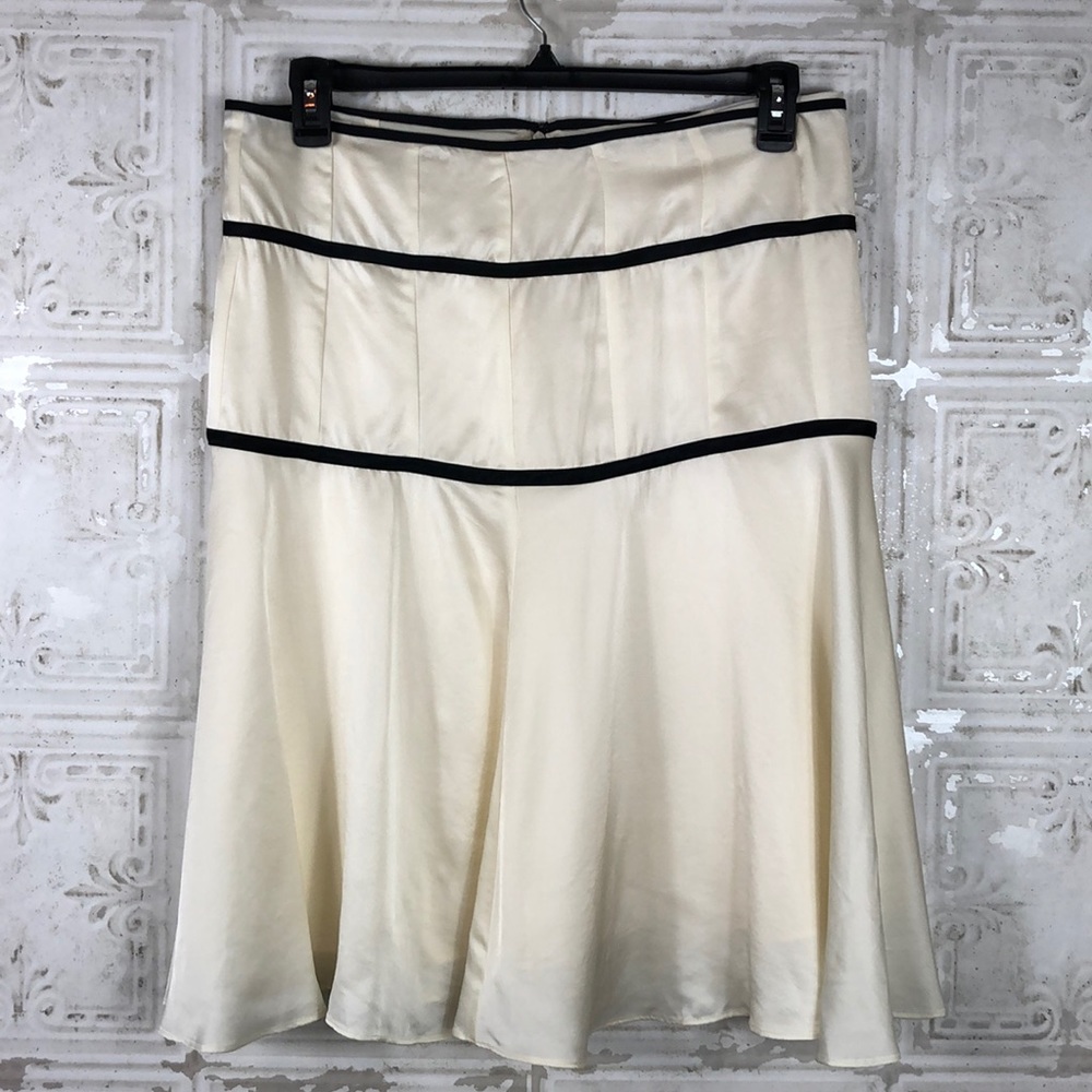 Theory‎ | Cream and Black Skirt